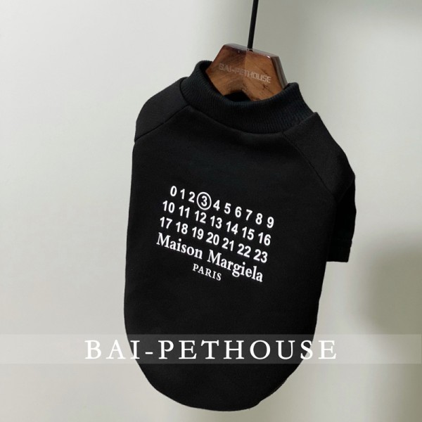 Maison Margiela ハイブランド犬服 わんちゃん洋服 パーカー ドッグ 春秋tシャツ ブランド ペット服 スウェットパーカー 動きやすい 暖かい 犬トレーナー かわいい シンプル レトロ感 黒白Tシャツ 厚手