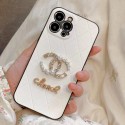 Chanel シャネルブランドiphone 14 plus 15 pro maxケースおしゃれiphone 15 2023 14 13 12 xr xs 8/7 plusケース 手帳型バッグ型iphone 14 15 plusケースカバースタンド付きセレブ愛用全機種対応ハイブランドケース パロディ