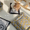 ハイブランド 犬 マット FENDI  犬 猫 敷きマット フェンディ ペット用クッション 両面利用 可愛い 犬用ベッドパッド ペットハウス 通年使える 通気性 快適 柔らかい 滑りにくい 清潔キープ S/M/L 激安