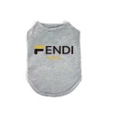 ブランド Fendi ペット服 犬服 Tシャツ フェンディ 犬の服 ドッグウェア 春夏ベスト ペット用品 ノースリーブシャツ 小型犬 中型犬 薄型 通気 可愛い おしゃれ 記念撮影 お出かけ 部屋着 抜け毛防止 散歩お出かけウェアに