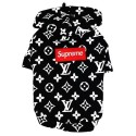 ブランド LV ルイヴィトン Supreme コラボ ペット服 犬服 猫の服 パーカー フード付き 犬用スウェットシャツ 猫のコート コットン製 ドッグウェア 春秋服 ファッション 英字柄 かわいい 柔らかい 着心地よい 小中型犬服 猫服 脱毛保護 お散歩 お出かけ XS~2XL 激安