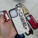 Chanel シャネルハイブランド アイフォン15 14+ 13 pro max レディースメンズ激安おしゃれiphone 15 2023 14 13 12 xr xs 8/7 plusケース 手帳型バッグ型セレブ愛用全機種対応ハイブランドケース パロディiphone14/13 pro max スマホケース コピー