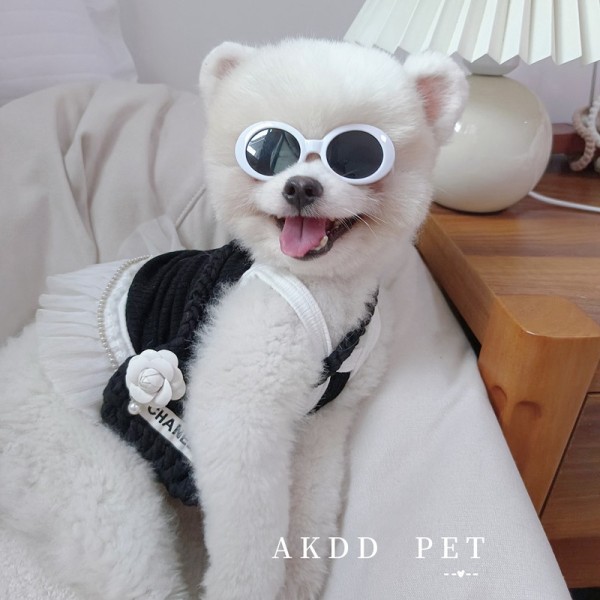 シャネル ブランド 犬服 春夏 ベスト ミニバッグ 2点セット dog キャミソール 猫ウェア chanel 可愛い ベスト 犬 タンクトップ 通気 伸縮性 動きやすい 小型 中型犬 猫服 お散歩 ノースリーブ ペット 洋服 ドッグウェア わんちゃん服 飾りバッグ 記念撮影