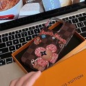 Lv ルイヴィトンブランドiphone 14 plus 15 pro maxケースiphone 14 15 plusケースカバースタンド付き韓国風セレブ愛用 iphone 15 アイフォン 15 14 13pro maxケース ジャケットスマホケース コピーiphone14/13 pro max スマホケース コピー