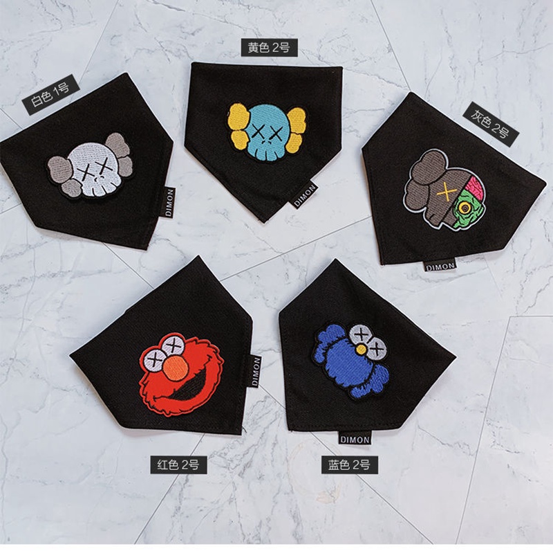 流行りブランドカウズ ペット用品 犬猫用バンダナ KAWS わんちゃん涎掛け